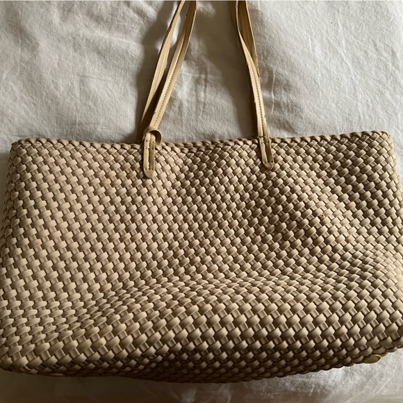 NAGHEDI Jet Setter Tote - Picture 7 of 8